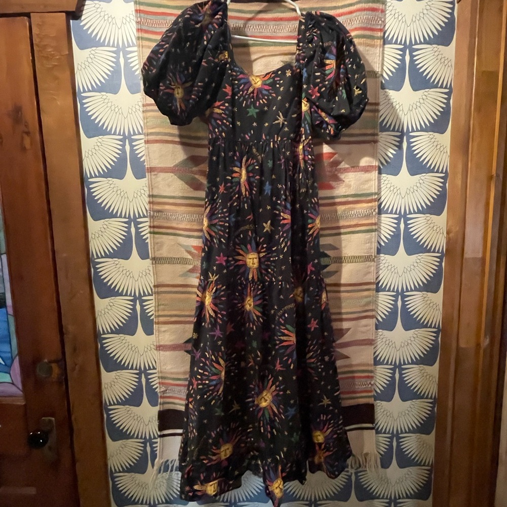 FARM Rio Black Sunburst Puff-Sleeve Maxi Dress